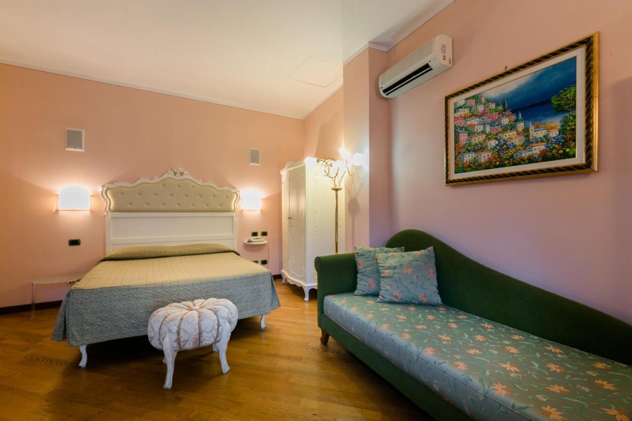 Hotel Pace Sirmione Exterior photo