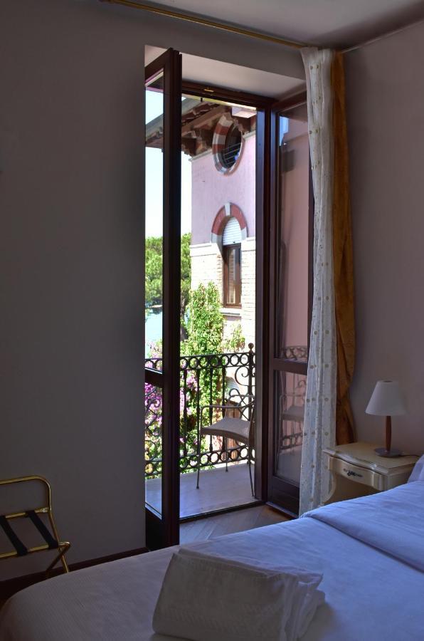Hotel Pace Sirmione Exterior photo