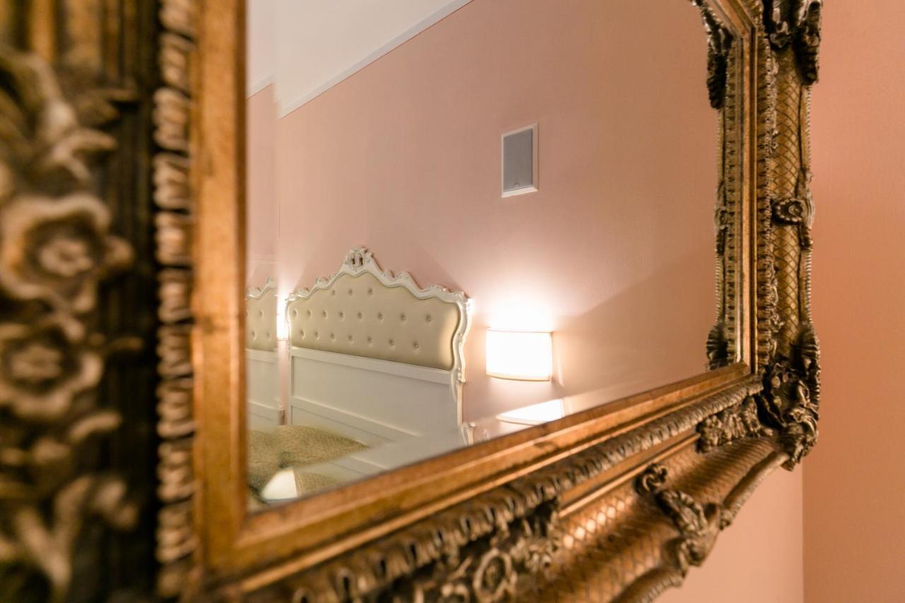 Hotel Pace Sirmione Exterior photo
