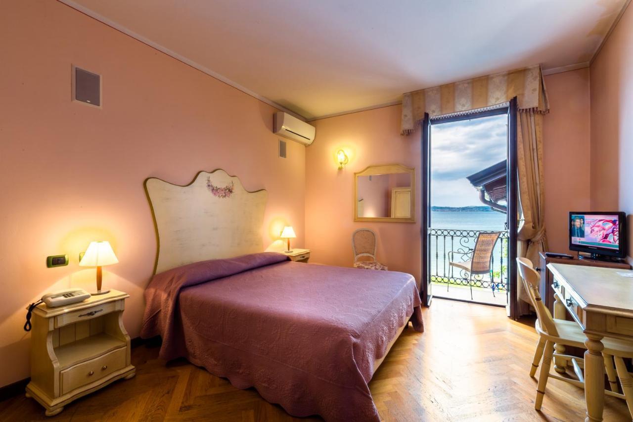 Hotel Pace Sirmione Exterior photo